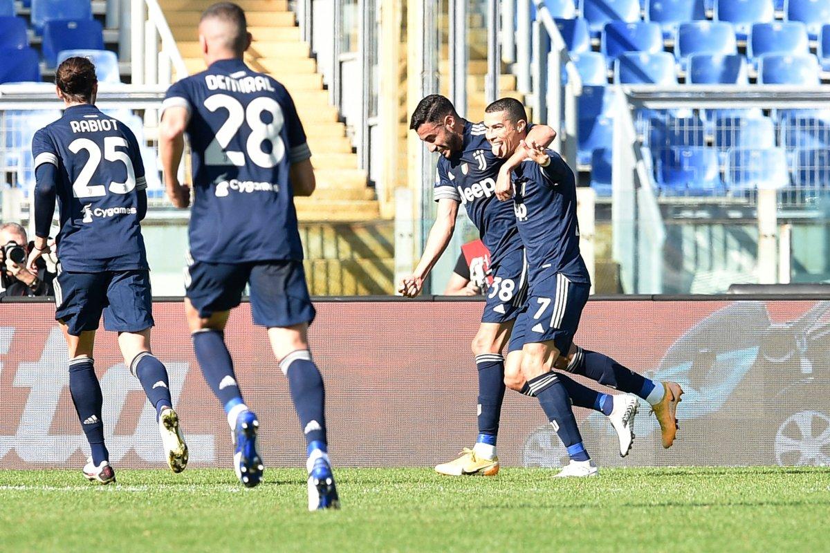 Ronaldo Lazio'yu da boş geçmedi