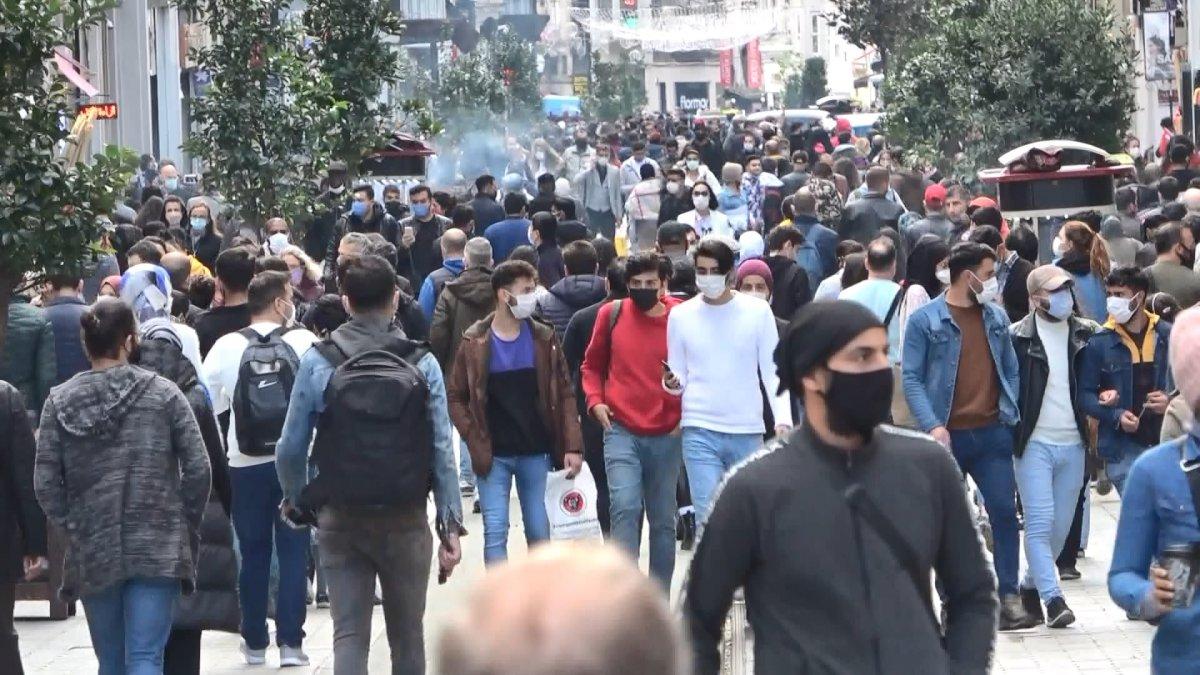 Taksim’de korkutan kalabalık