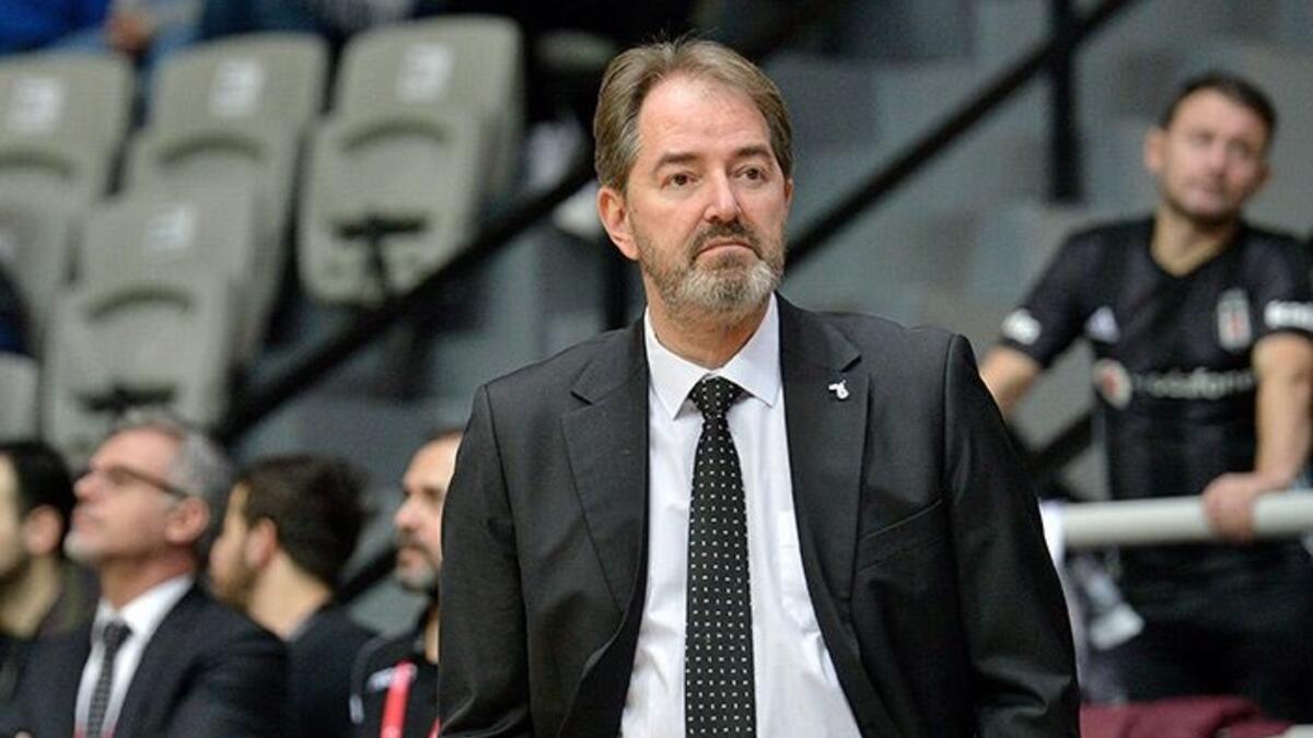 Beşiktaş Başantrenör Burak Bıyıktay ile yollarını ayırdı