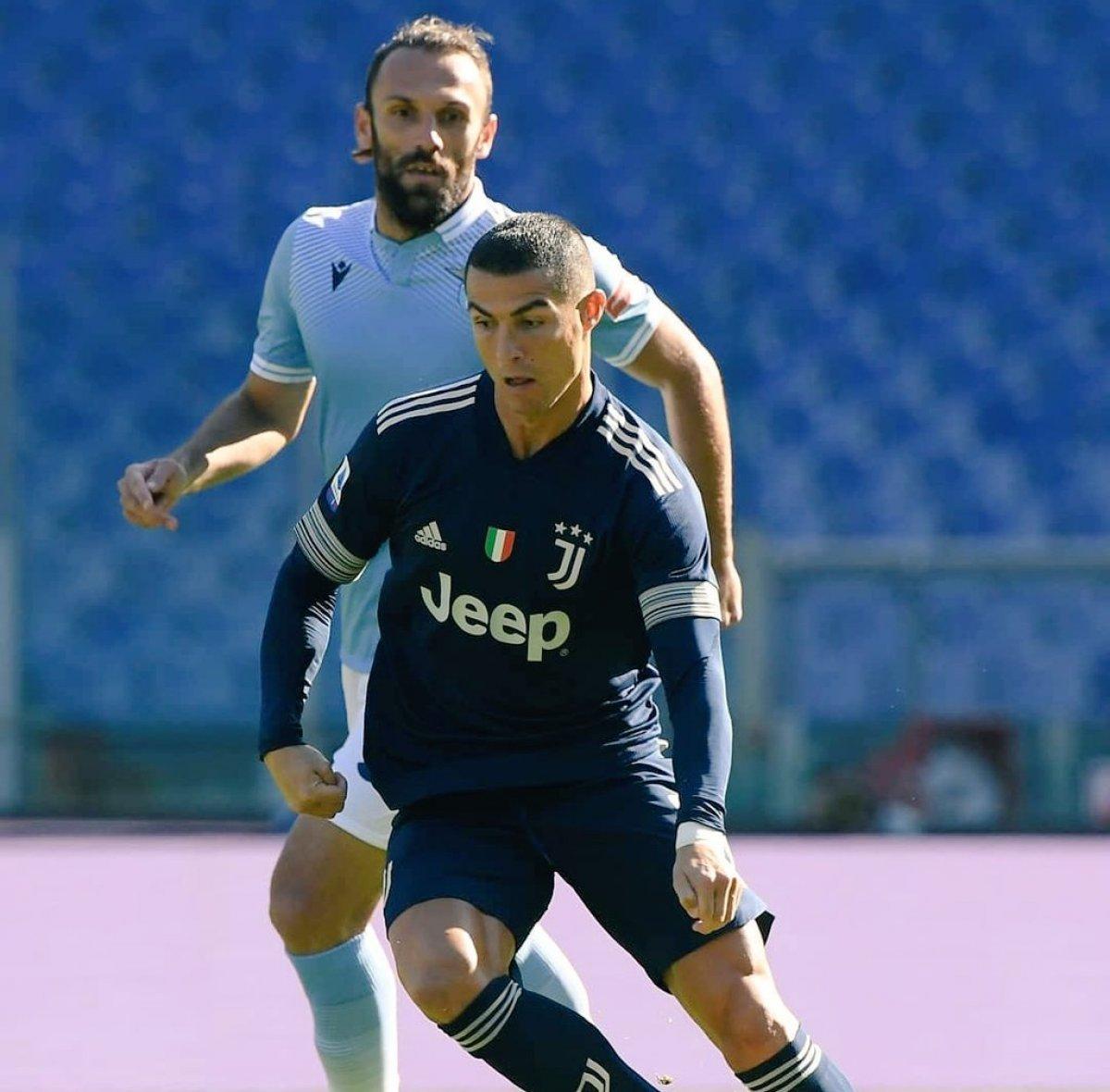Ronaldo Lazio'yu da boş geçmedi