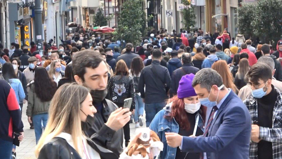 Taksim’de korkutan kalabalık