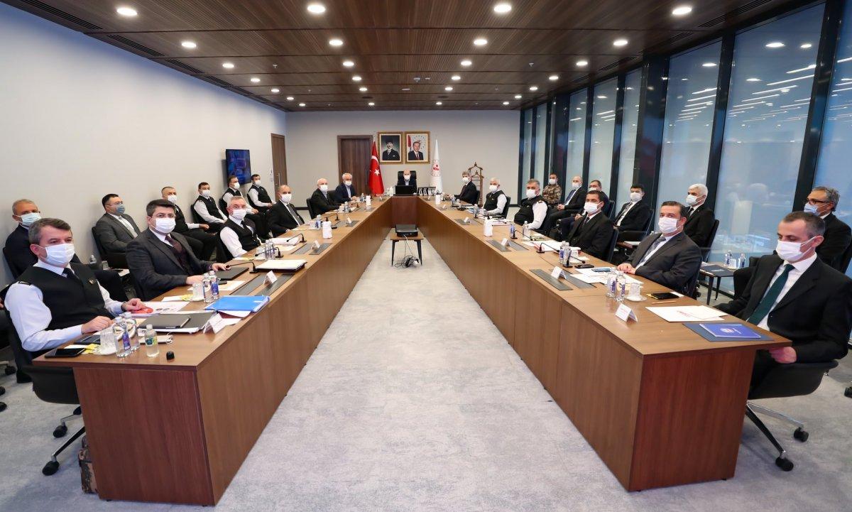 Koronavirüs tedavisi biten İçişleri Bakanı Süleyman Soylu'dan ilk görüntü