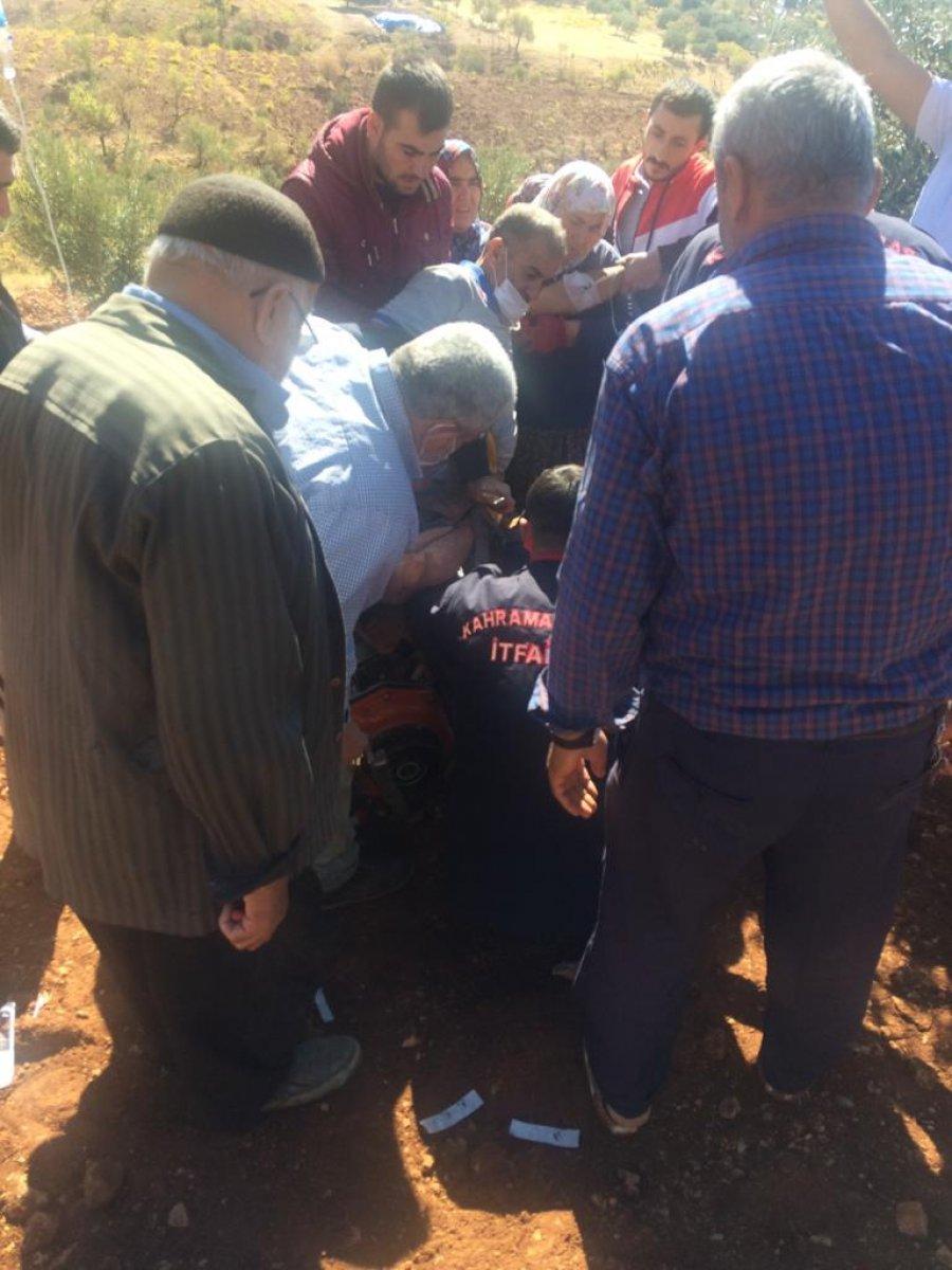 Kahramanmaraş'ta tarlada çalışırken ayaklarını çapa makinesine kaptırdı