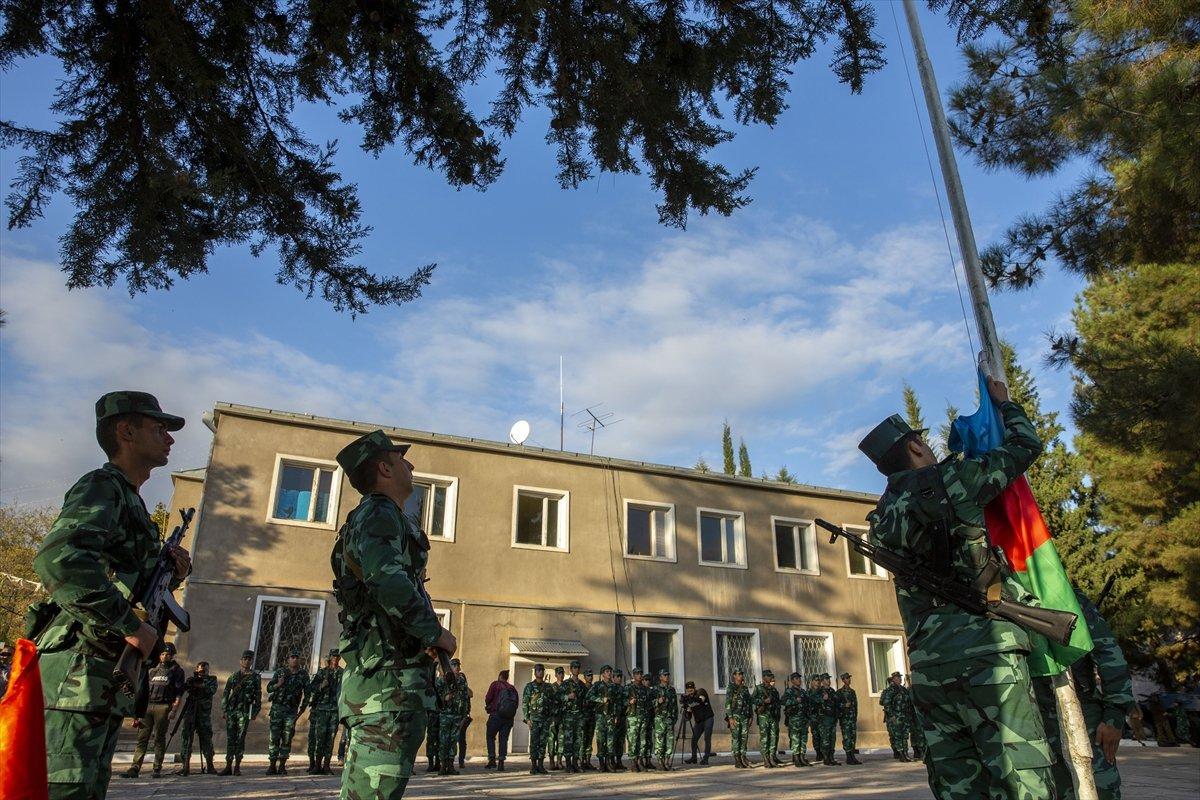 Zengilan'daki karakollara, Azerbaycan bayrakları çekildi