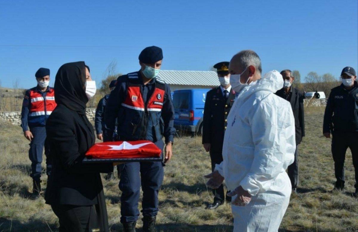 Kıbrıs gazisi Mehmet Arslan, koronavirüs sebebiyle hayatını kaybetti