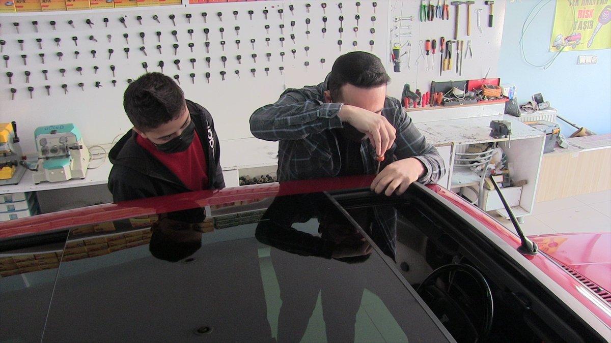 Kahramanmaraş'ta, hurda araca bakım yapan esnaf, aracı 10 katına sattı