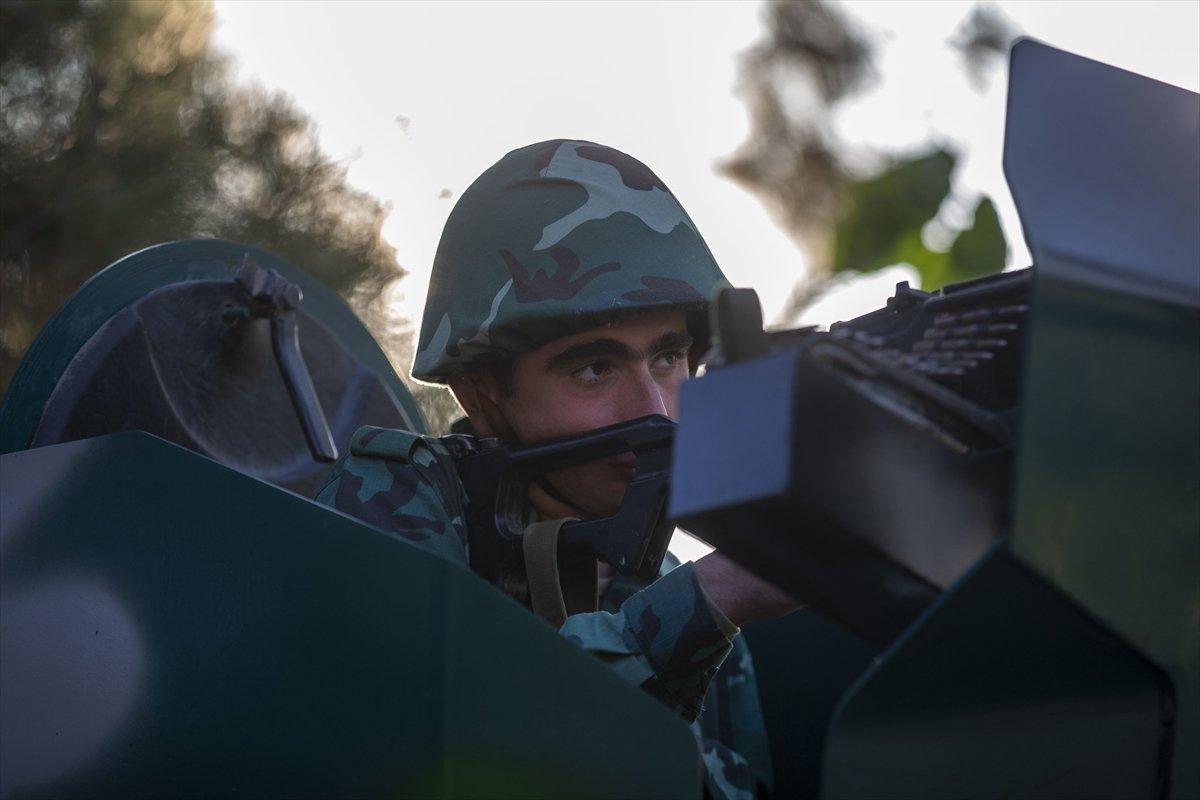 Zengilan'daki karakollara, Azerbaycan bayrakları çekildi