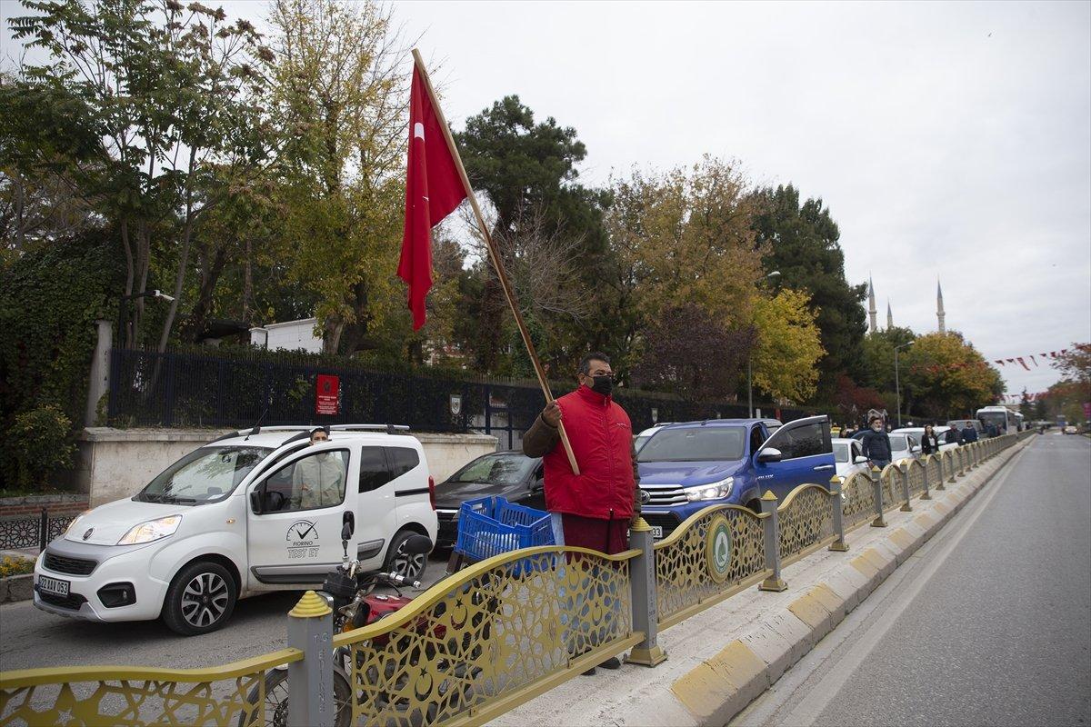 Türkiye, Büyük Önder Mustafa Kemal Atatürk'ü saygı duruşuyla andı