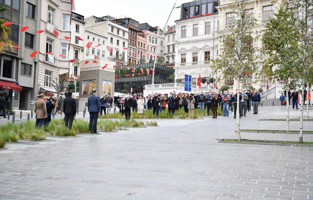 Azerbaycan’ın Karabağ zaferi Beyoğlu’nda coşkuyla kutlandı