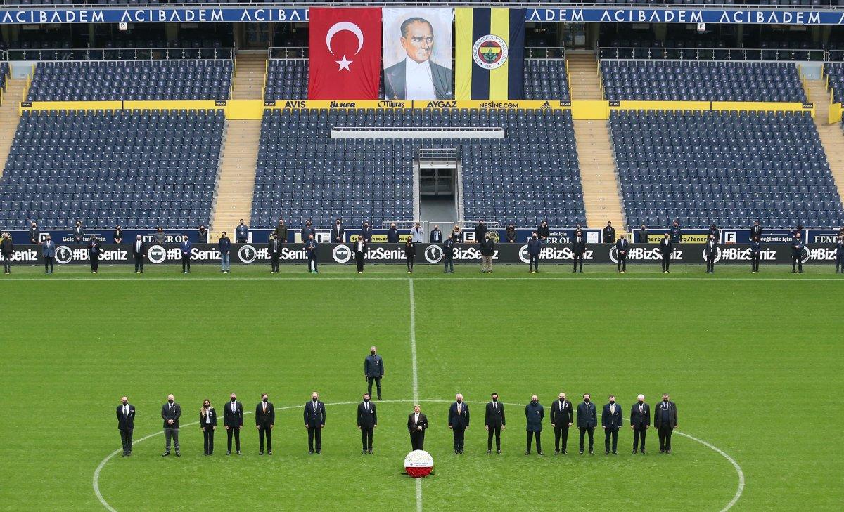 Fenerbahçe, Atatürk için anma töreni düzenledi