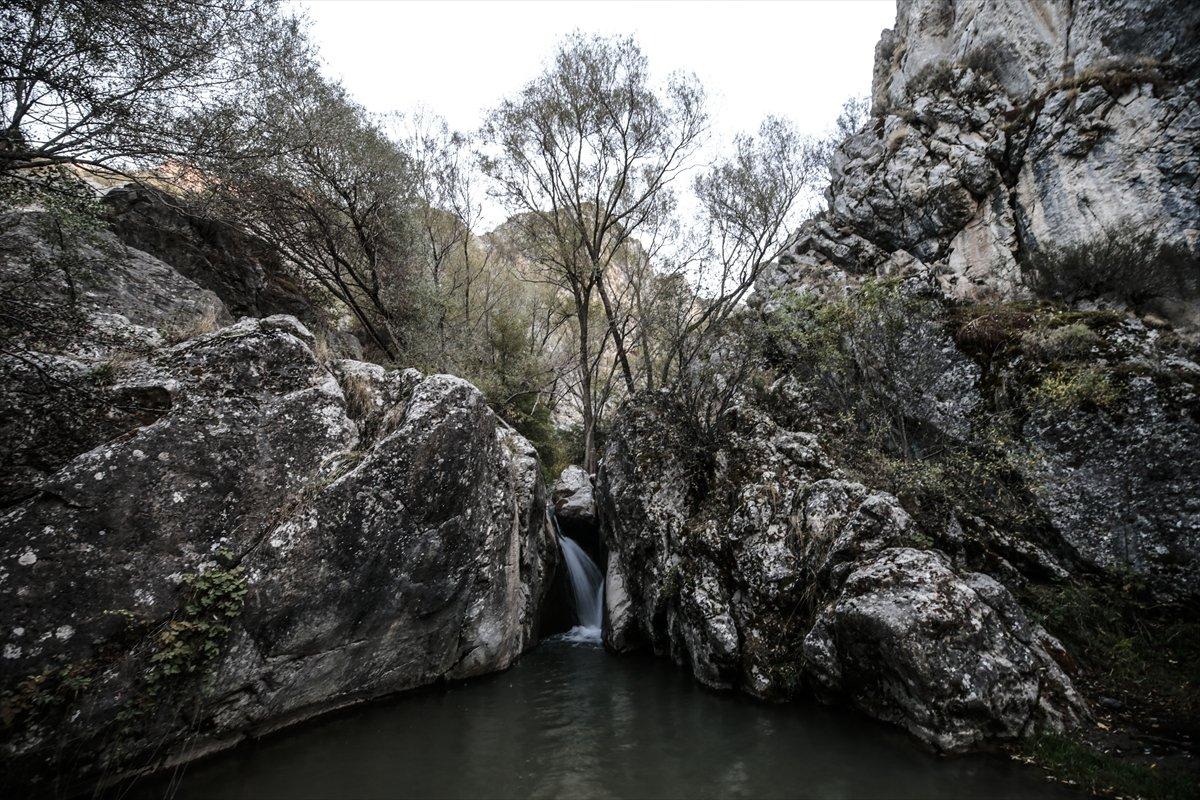 Ankara’daki Kıbrıs Köyü Kanyonu’nda sonbahar güzelliği