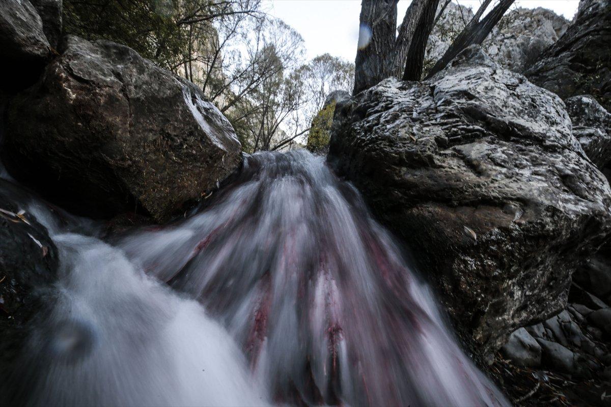 Ankara’daki Kıbrıs Köyü Kanyonu’nda sonbahar güzelliği