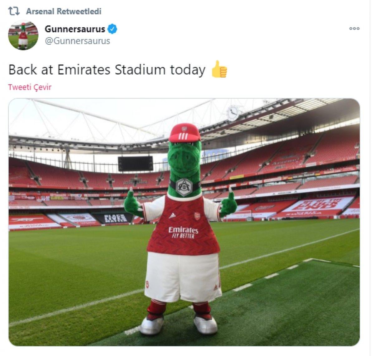 Arsenal maskot Gunnersaurus'un geri döndüğünü duyurdu