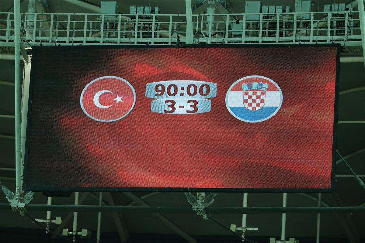 Şenol Güneş: Bol gollü, keyifli bir hazırlık maçı