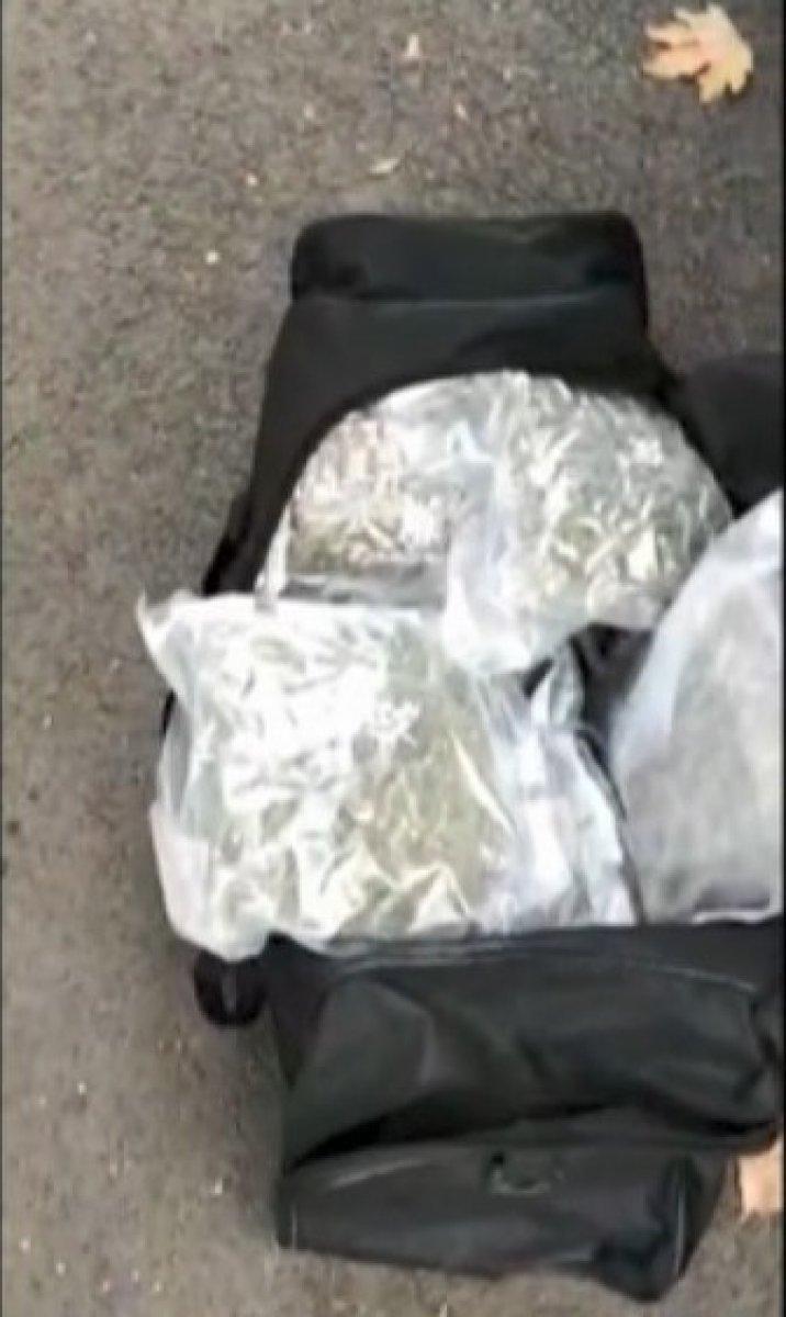 Diyarbakır'da vakumlu poşette 77 kilo esrar ele geçirildi