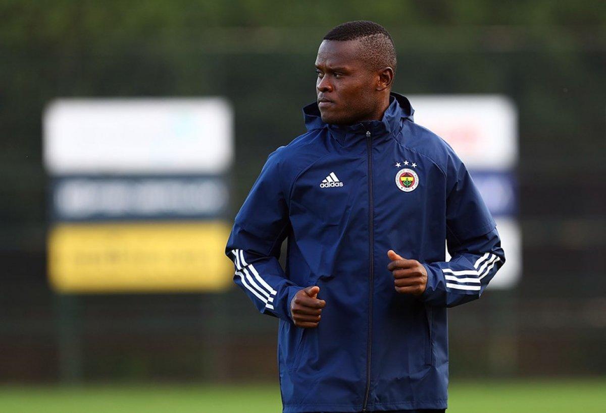 Fenerbahçe'de Sosa, Samatta ve Tolga Ciğerci takımdan ayrı çalıştı