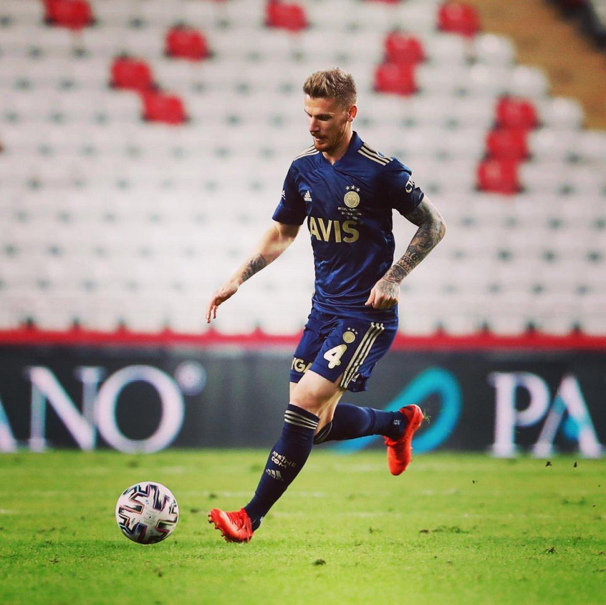 Fenerbahçe'de Serdar Aziz de sakatlandı