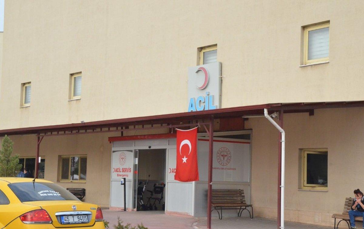 Manisa'da erkek bebek cami avlusuna bırakıldı