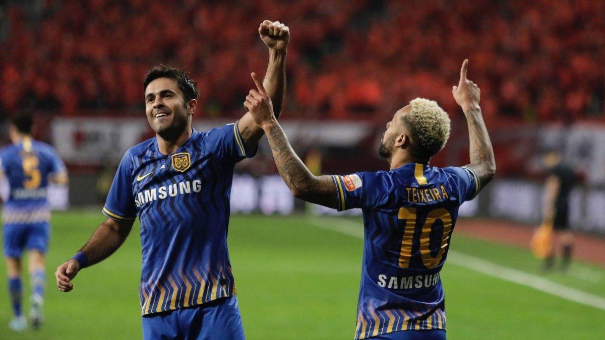 Çin'de Süper Lig final maçı tıklım tıklım tribünler önünde oynandı