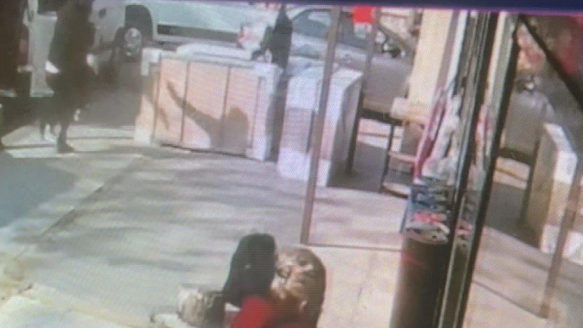 Ataşehir'de silahlı saldırı: 2 yaralı