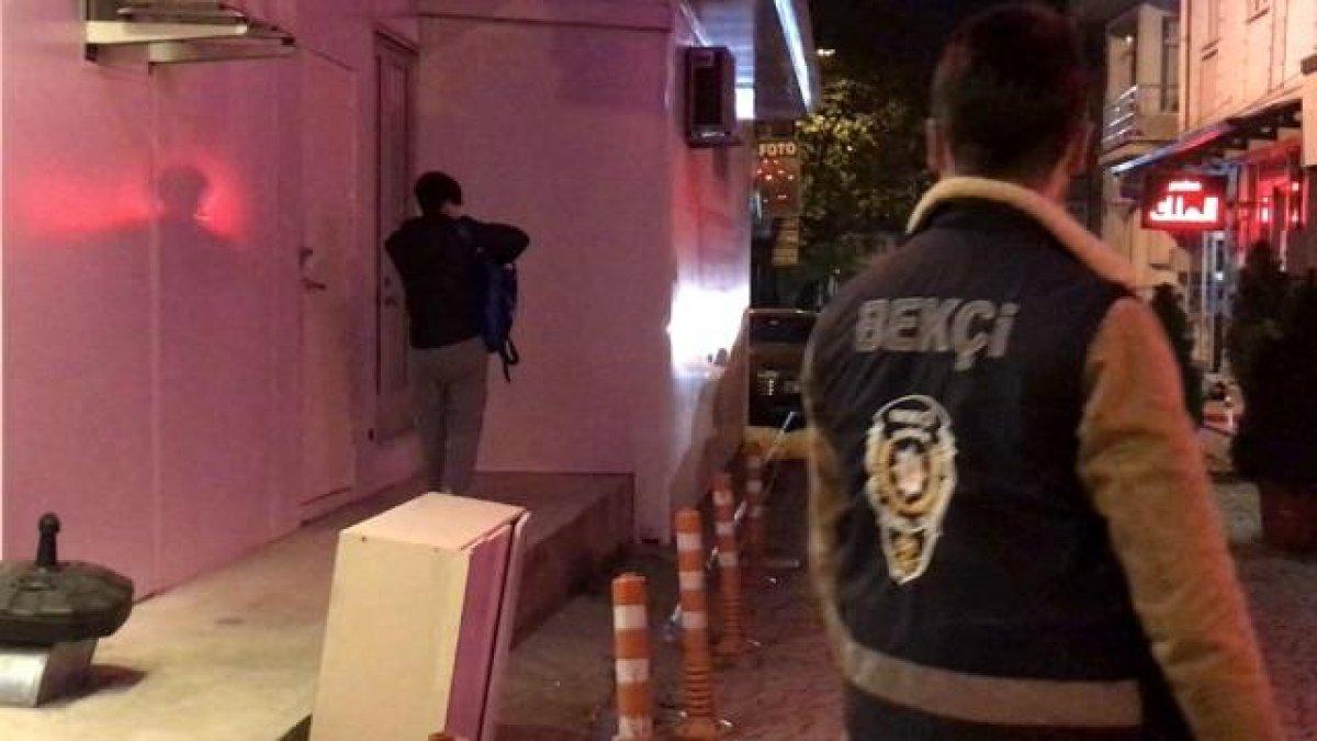 Düzce'de maske takmayan bir genç, bekçilerden koşarak kaçtı