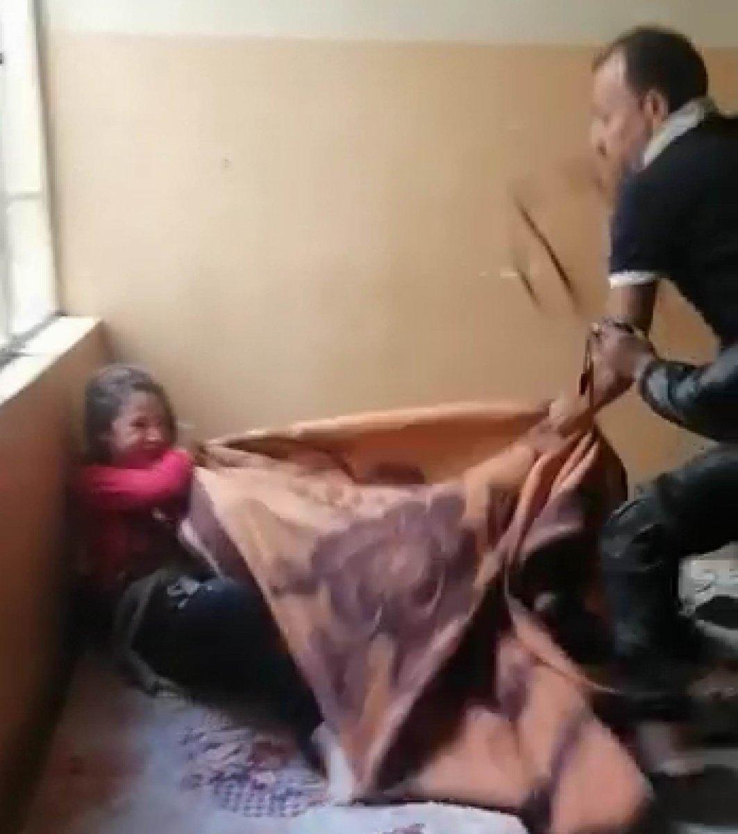 Iraklı baba 13 yaşındaki kızını kemerle dövdü