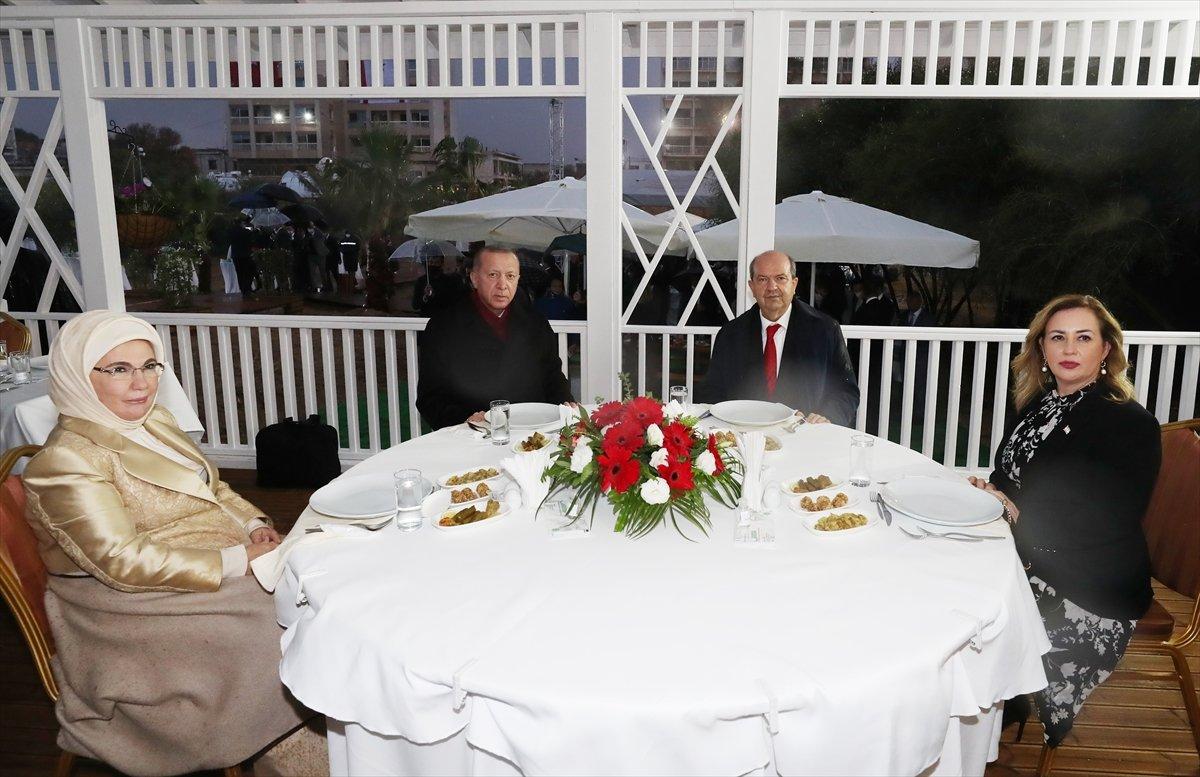 Cumhurbaşkanı Erdoğan: Göbeğimizi kendimiz kesmek durumundayız