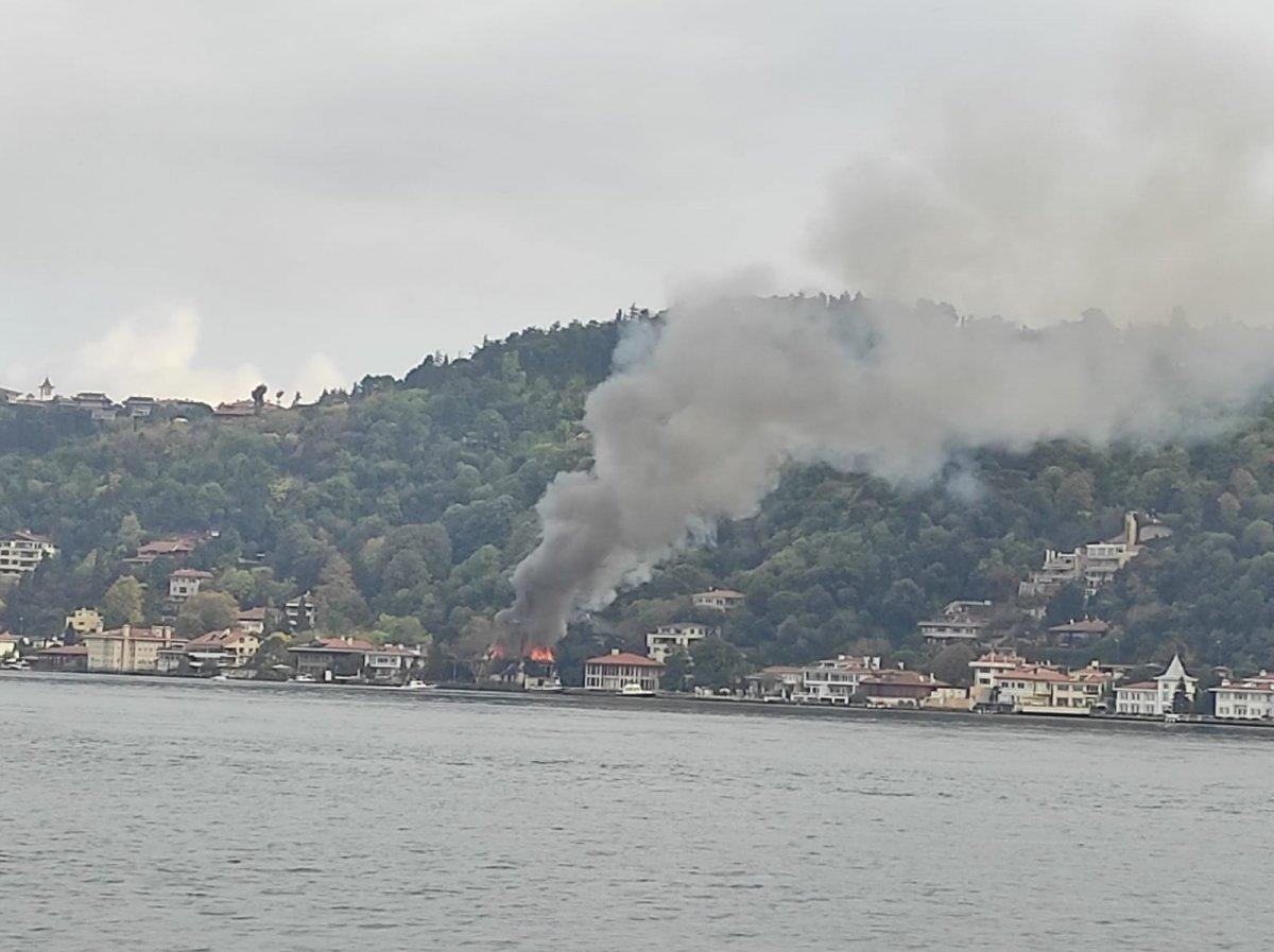 Vaniköy Camii'nin İmamı: Ziynet eşyalarımı bulamadım