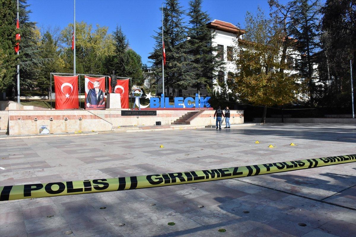 Bilecik'te boşanma aşamasındaki eşi ile kayınpederine kurşun yağdırdı