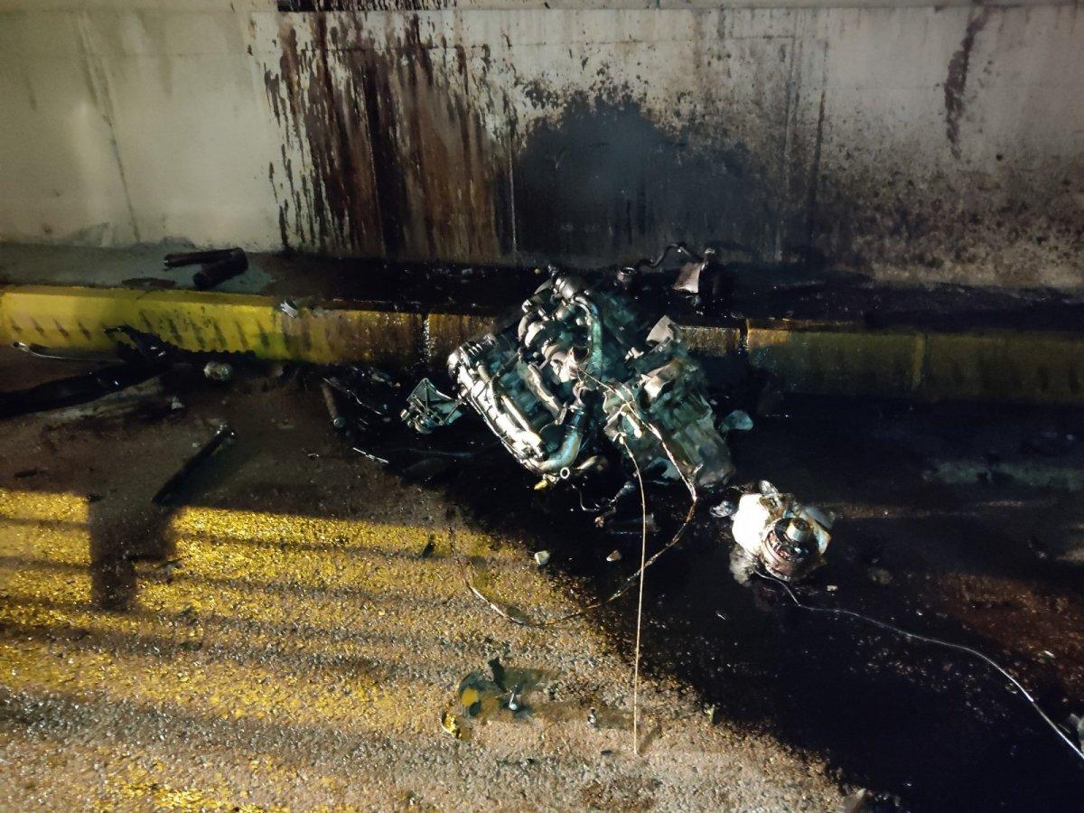 Kocaeli'de meydana gelen kazada şoför yara almadan kurtuldu