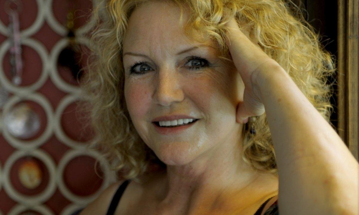 Suna Yıldızoğlu kimdir? Suna Yıldızoğlu kaç yaşında, kiminle evli? Suna Yıldızoğlu filmleri...