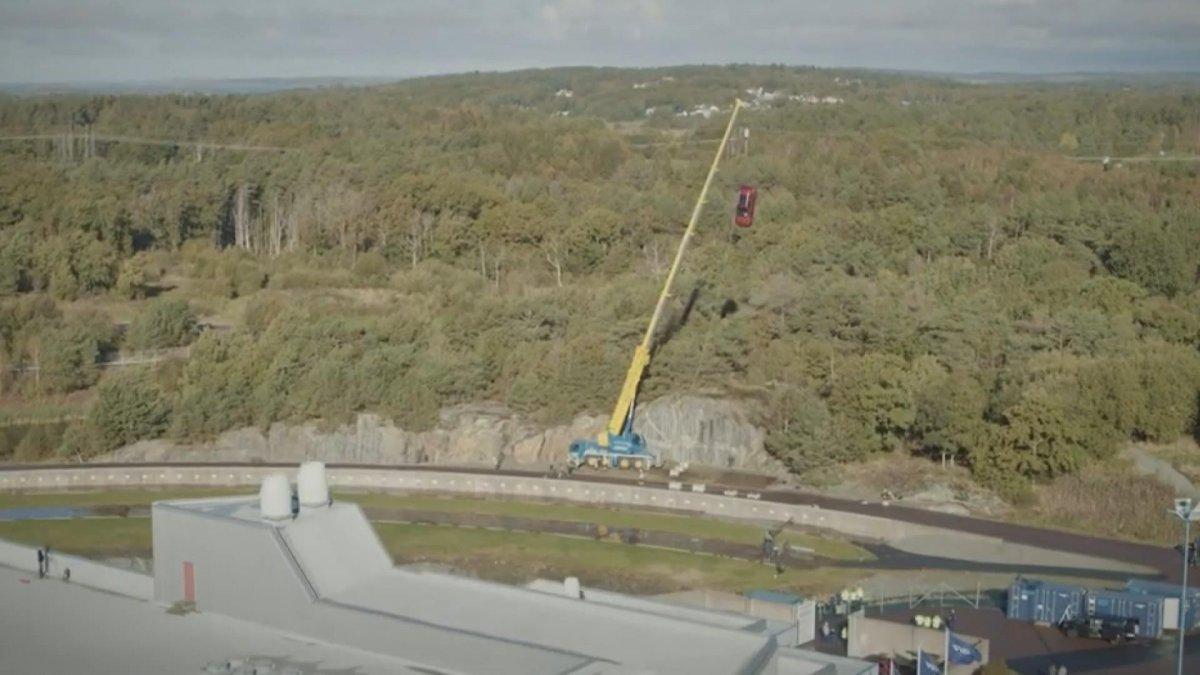 İsveçli otomobil markasından şaşırtan güvenlik testi