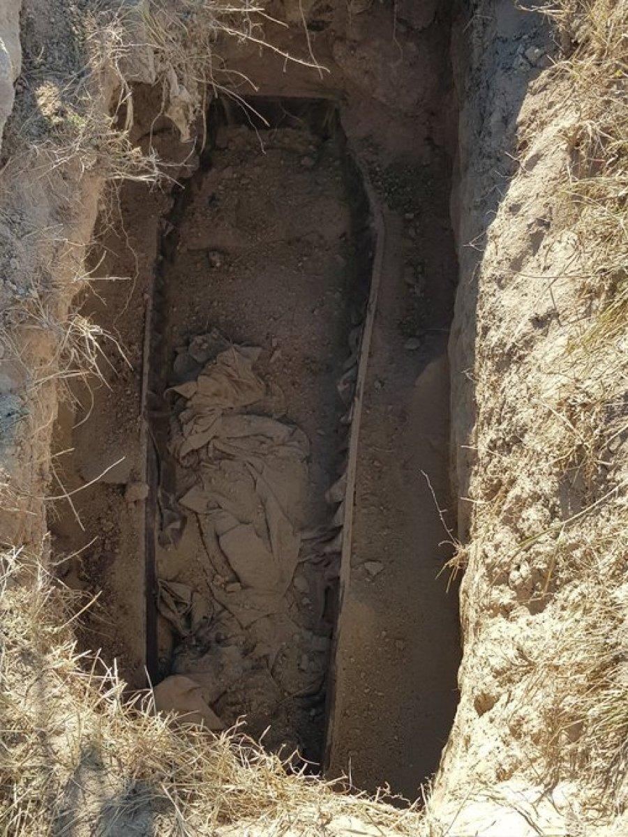 Kelbecer'i terk eden Ermeniler ölen akrabalarının cesetlerini de yanlarında götürdü