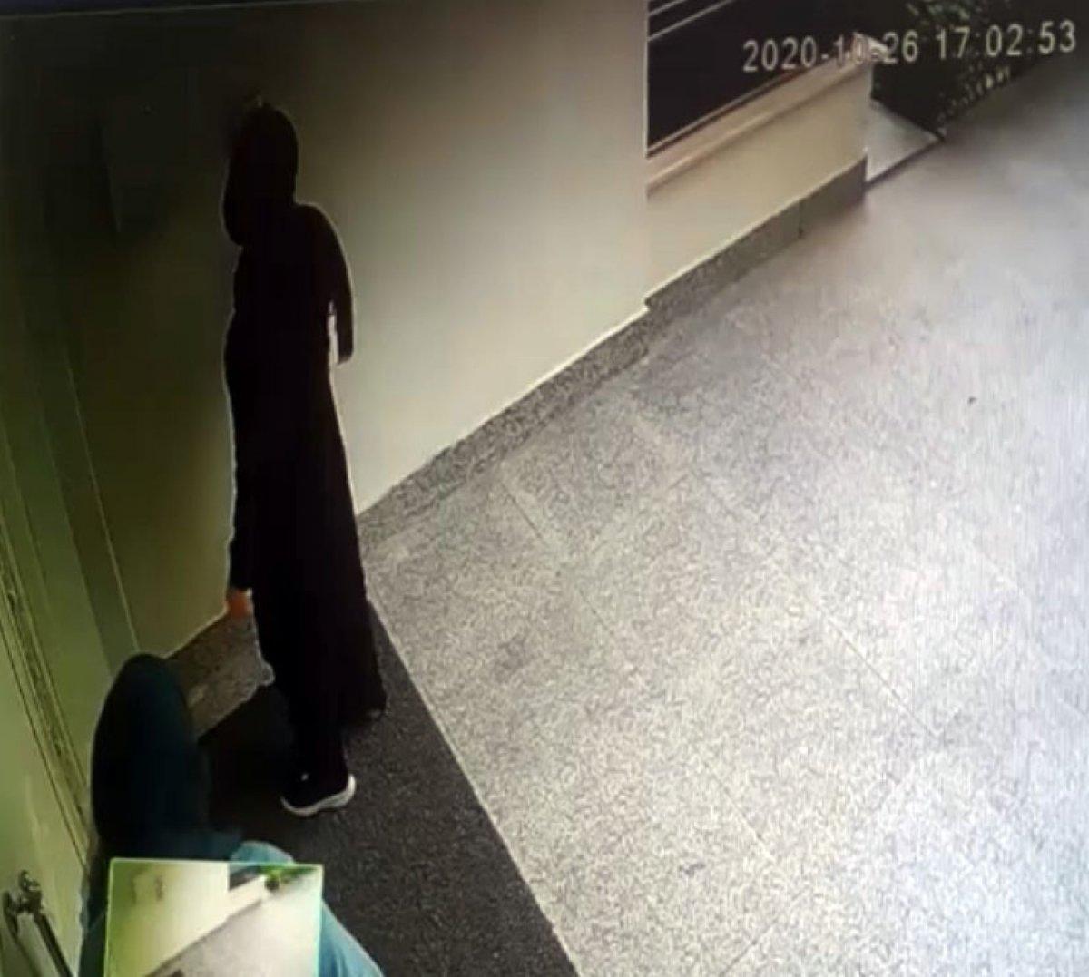 Bursa'da kadınlar ayakkabı, çocuklar bisiklet çaldı