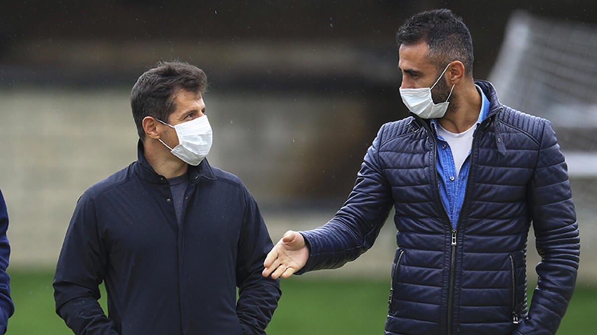 Emre Belözoğlu: Hiçbir futbolcudan maaş indirimi istemedik