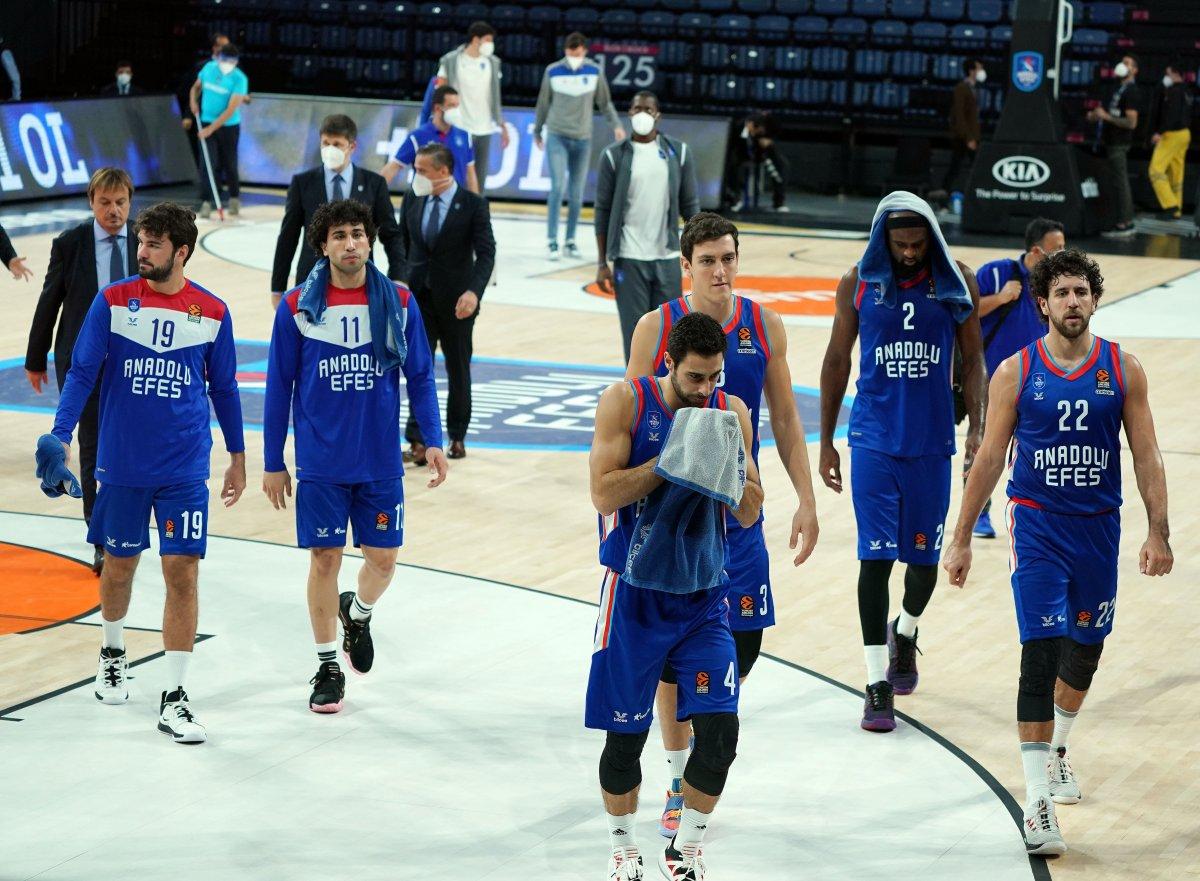 THY Euroleague'de Anadolu Efes, Bayern Münih'e 74-71 mağlup oldu