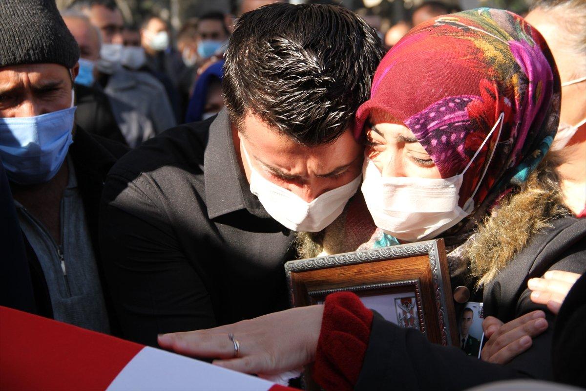 Şehit Piyade Teğmen Burhan Sönmez, memleketi Kayseri'de defnedildi