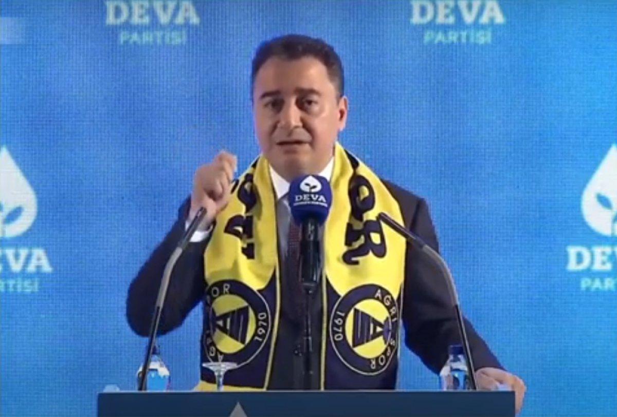 Ali Babacan saray siyasetine başladı
