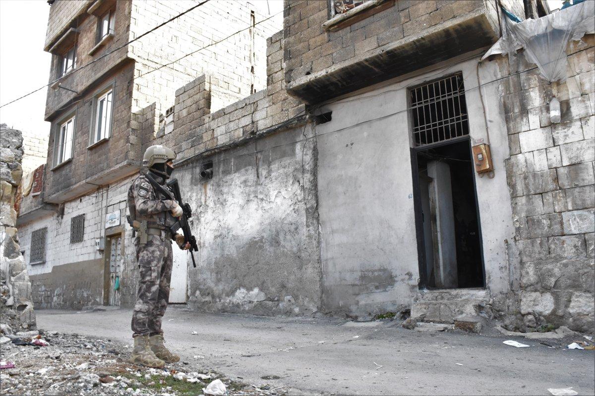 Gaziantep'te helikopter destekli torbacı operasyonu