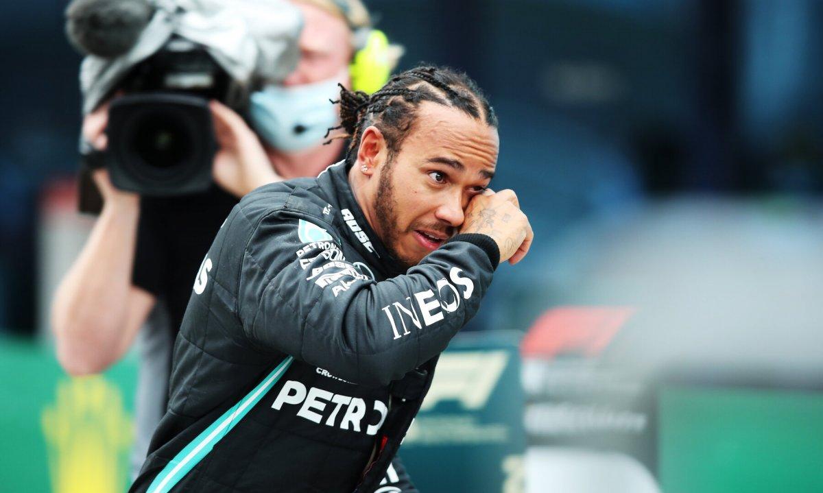 Lewis Hamilton: Ferrari ile birkaç kez görüştüm