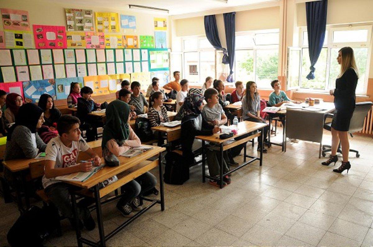 Okullar ne zaman açılacak? Okullarda ara tatil uzatıldı mı? Tatil mi uzaktan eğitim mi?