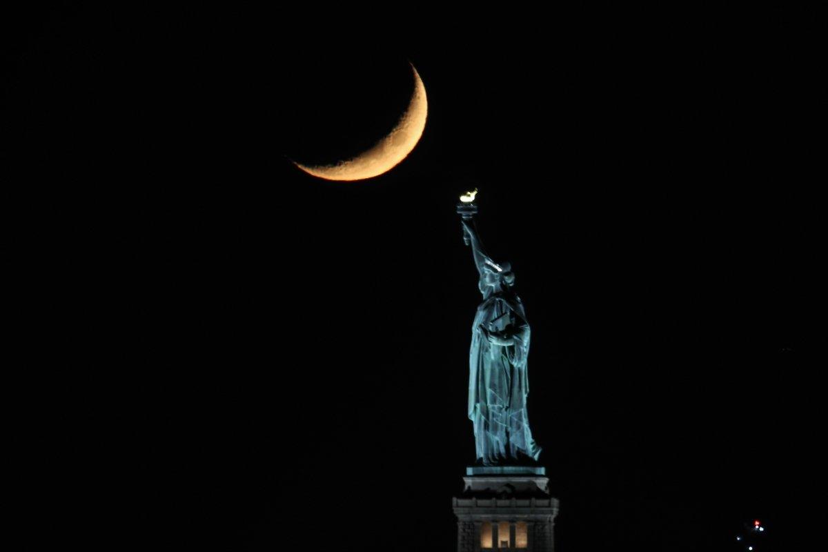 New York’ta hilal belirdi