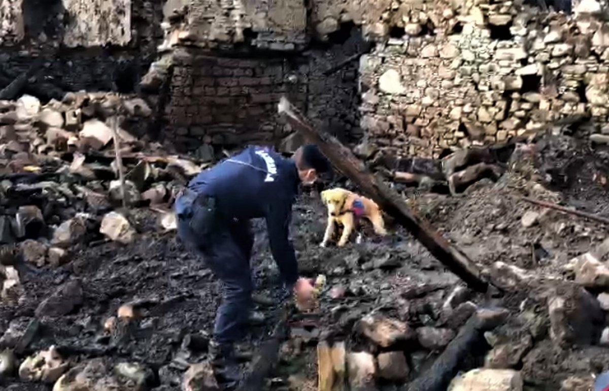 Balıkesir'de 5 evin kül olduğu yangında, kemiklere ulaşıldı