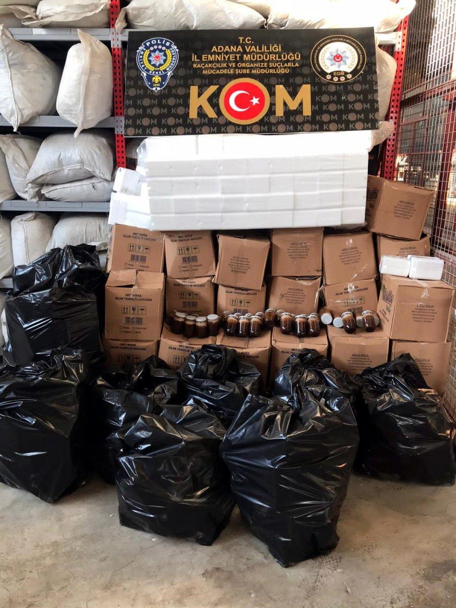 Adana’da 1 ton kaçak cinsel içerikli macun ele geçirildi