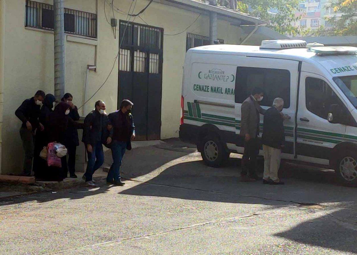 Gaziantep'te arkadaşını öldürüp, evinin avlusuna gömdü
