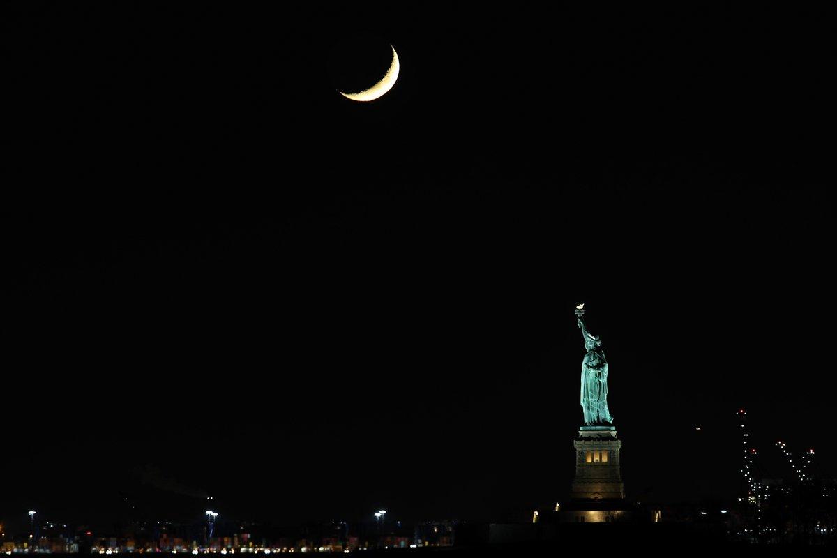 New York’ta hilal belirdi