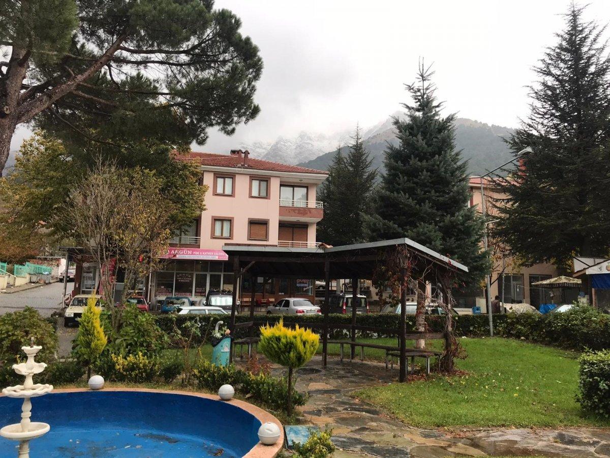 İzmir’e kar yağdı