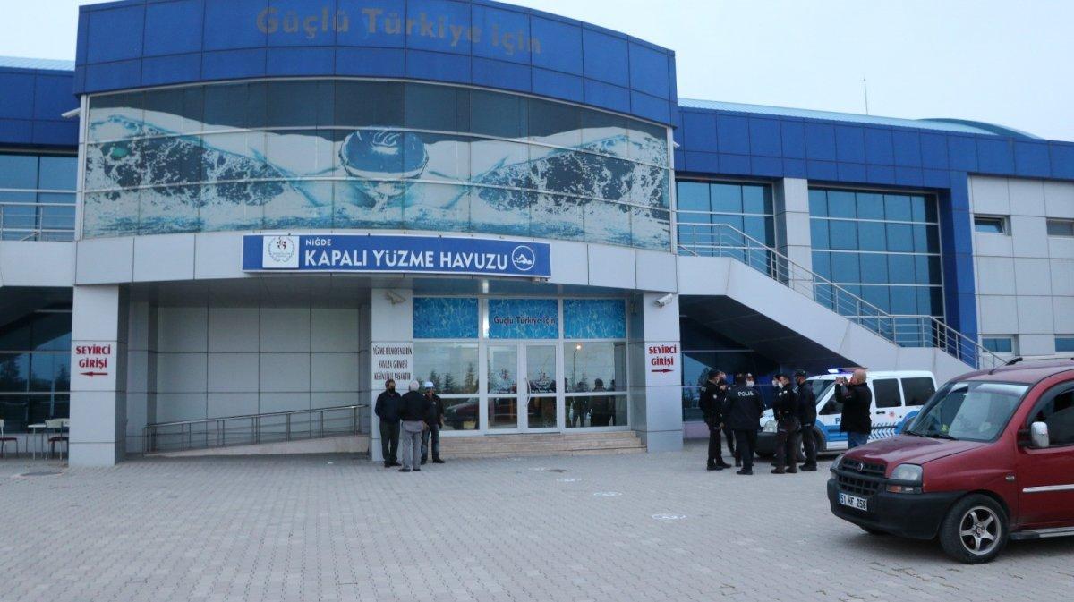 Niğde'de havuza giren genç, boğularak hayatını kaybetti