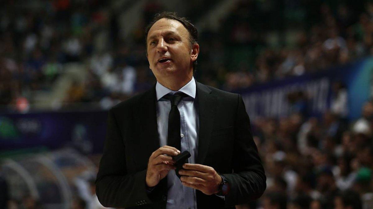 Başantrenör Ufuk Sarıca ile yollar ayrıldı