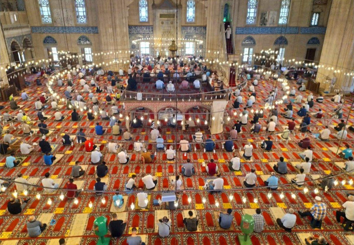 Cuma namazı saat kaçta kılınacak? 20 Kasım 2020 il il cuma namazı saatleri